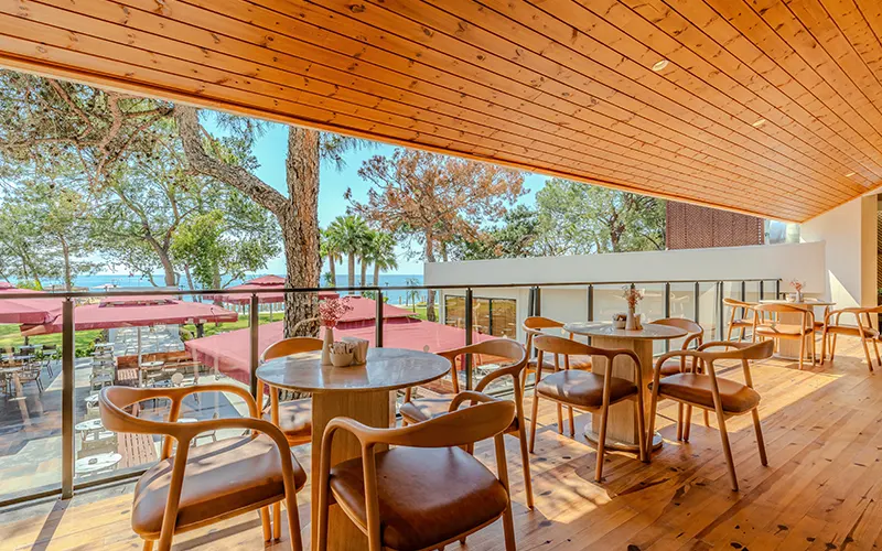 Lobby Bar